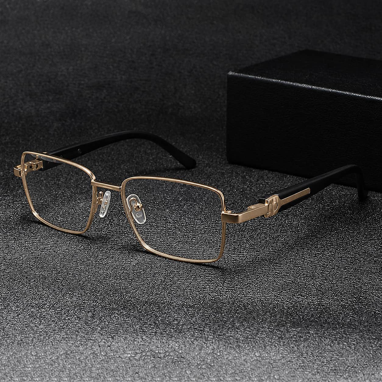 Iwan Optik Story